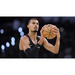 Este verano, varios grandes jugadores de la NBA decidieron aceptar reducciones salariales al renovar sus contratos